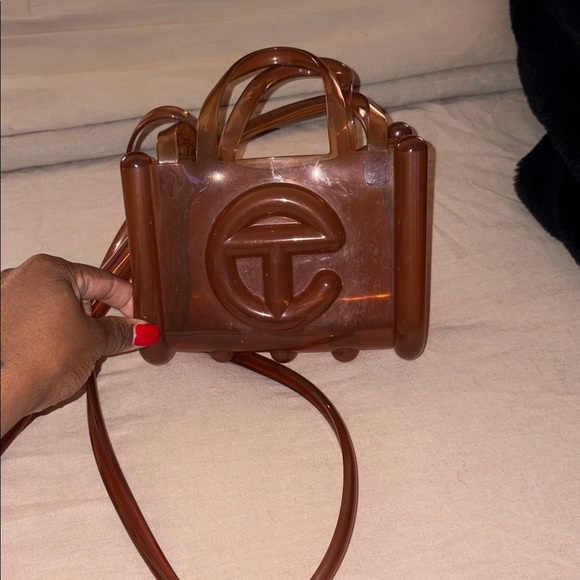 Telfar X Melissa - Picture 3 of 4